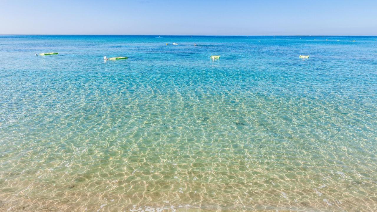 Hotel Beach Salento Марина-ді-Песколузе Екстер'єр фото